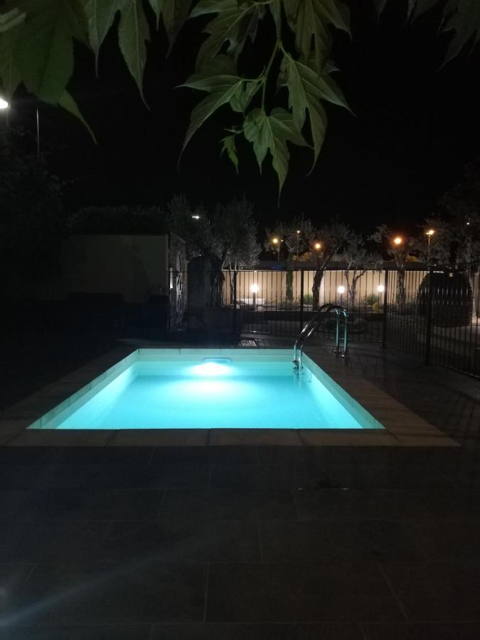 Maison Provencale Spa Sauna Piscine Molleges Buitenkant foto